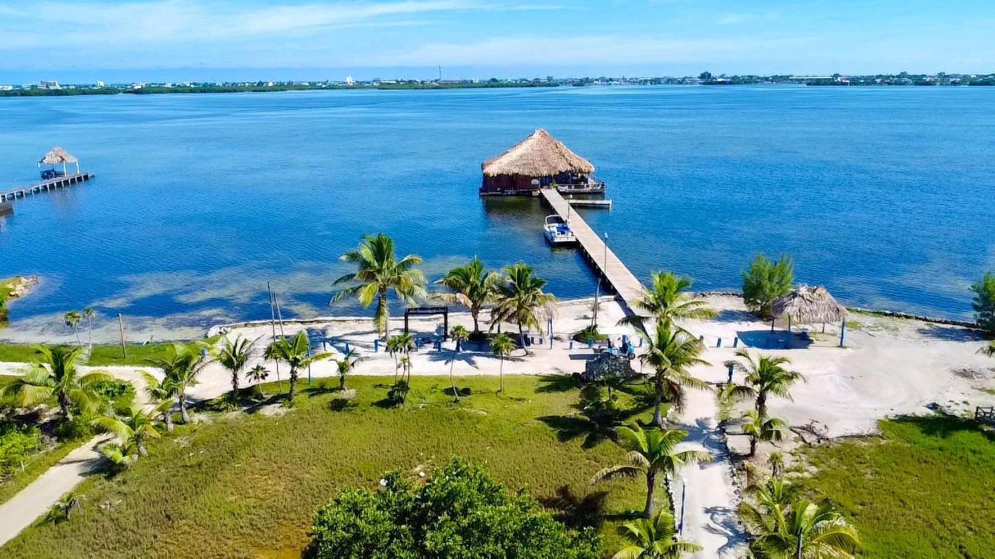 Brahma Blue Resort 圣佩德罗 外观 照片